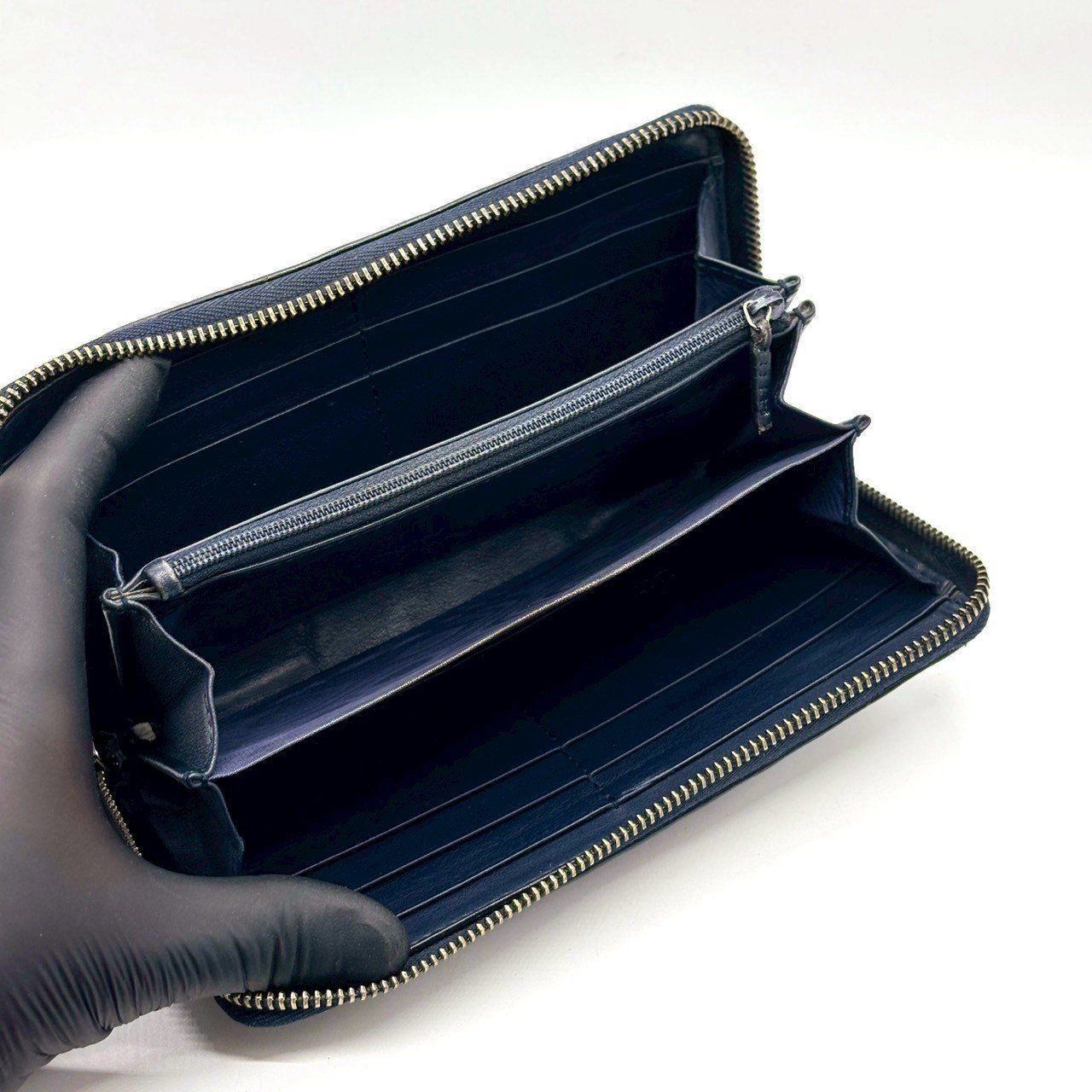 品格をまとう深紺の美】 GUCCI グッチ ラウンドファスナー マイクロ