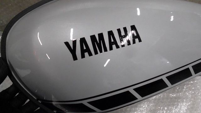 SR400 RH01J-008xxx の タンク :#1766463674 - メルカリ