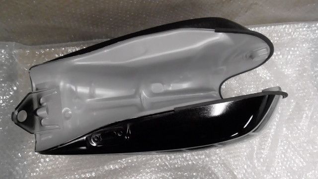 SR400 RH01J-008xxx の タンク :#1766463674 - メルカリ