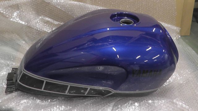 XJR400R RH02J-007xxx の 燃料タンク :#1766472394 - メルカリ