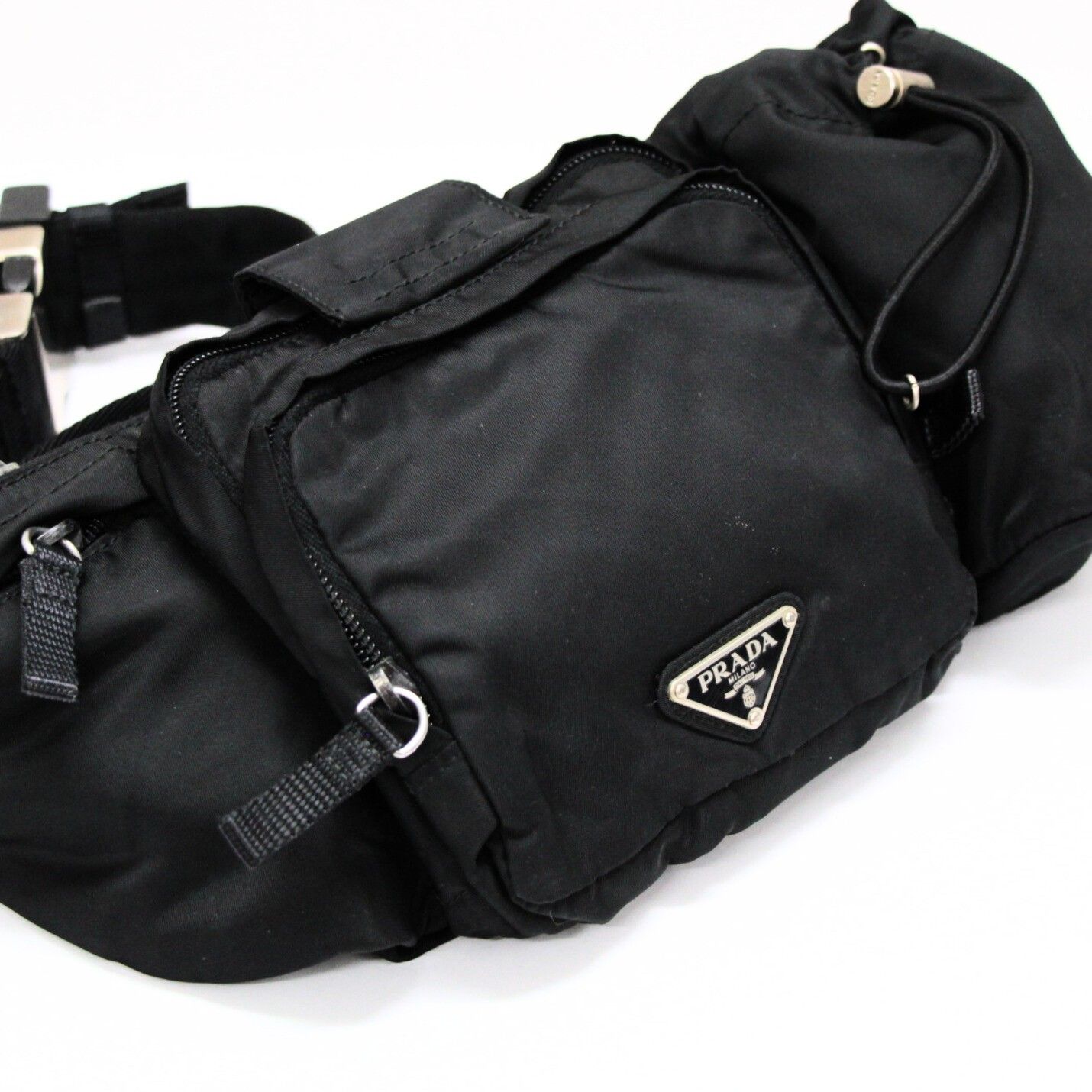 や*ん様 美品　PRADA プラダ　ナイロン　三角ロゴ　斜め掛け　ボディーバック プラダ PRADA 三角ロゴ ウエストバッグ ボディバッグ ナイロン 黒