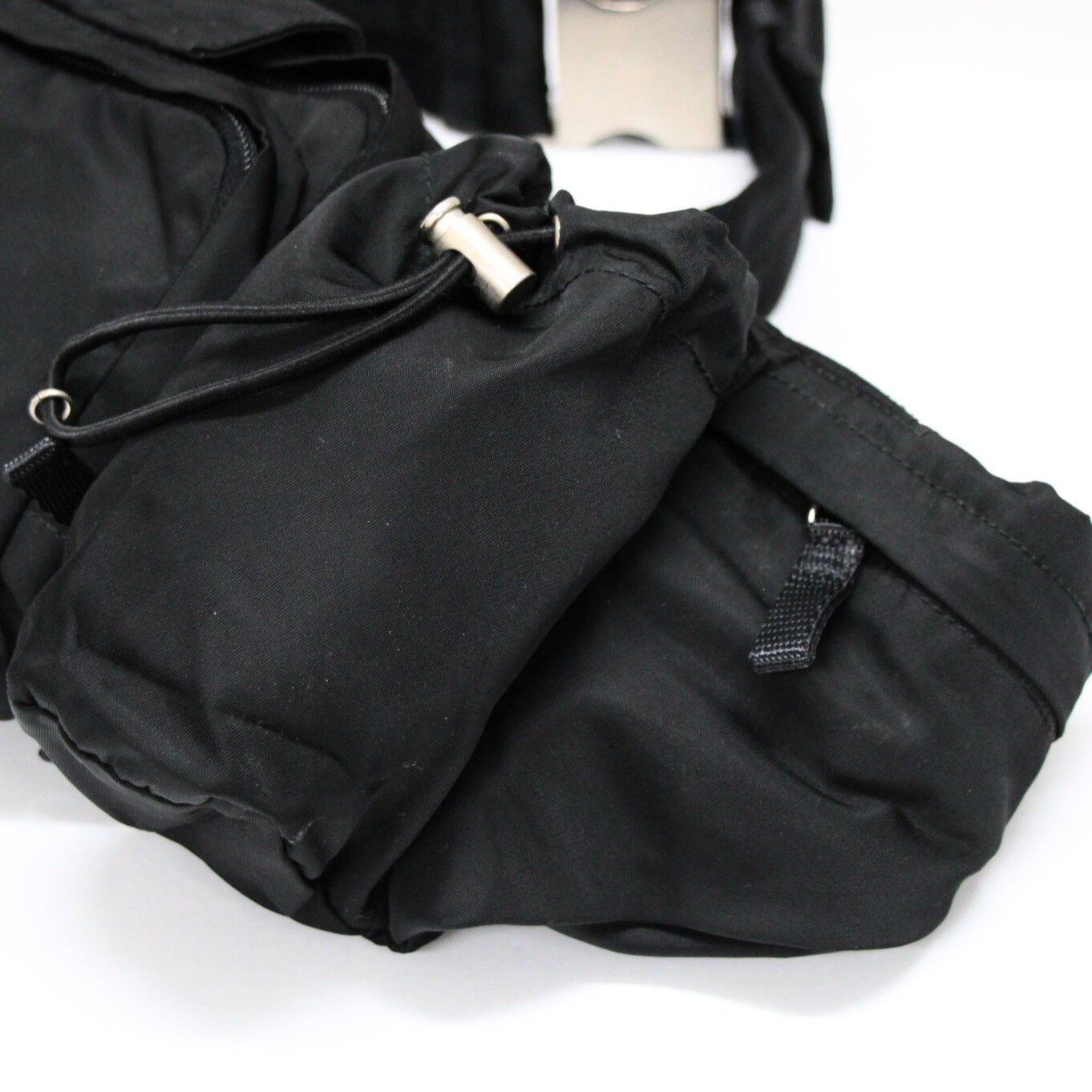 や*ん様 美品　PRADA プラダ　ナイロン　三角ロゴ　斜め掛け　ボディーバック プラダ PRADA 三角ロゴ ウエストバッグ ボディバッグ ナイロン 黒