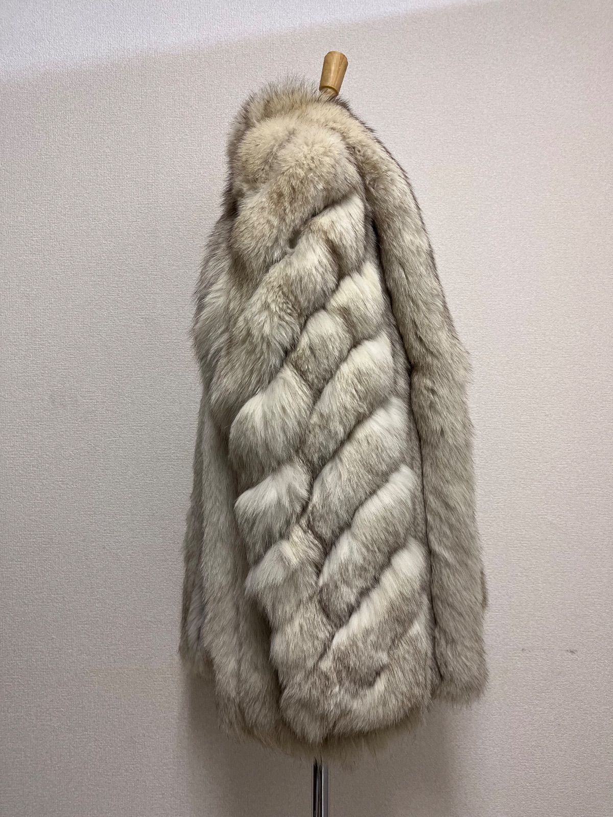 SAGA FOX 毛皮コート フォックスファー ベージュ系 C2512271 - メルカリ
