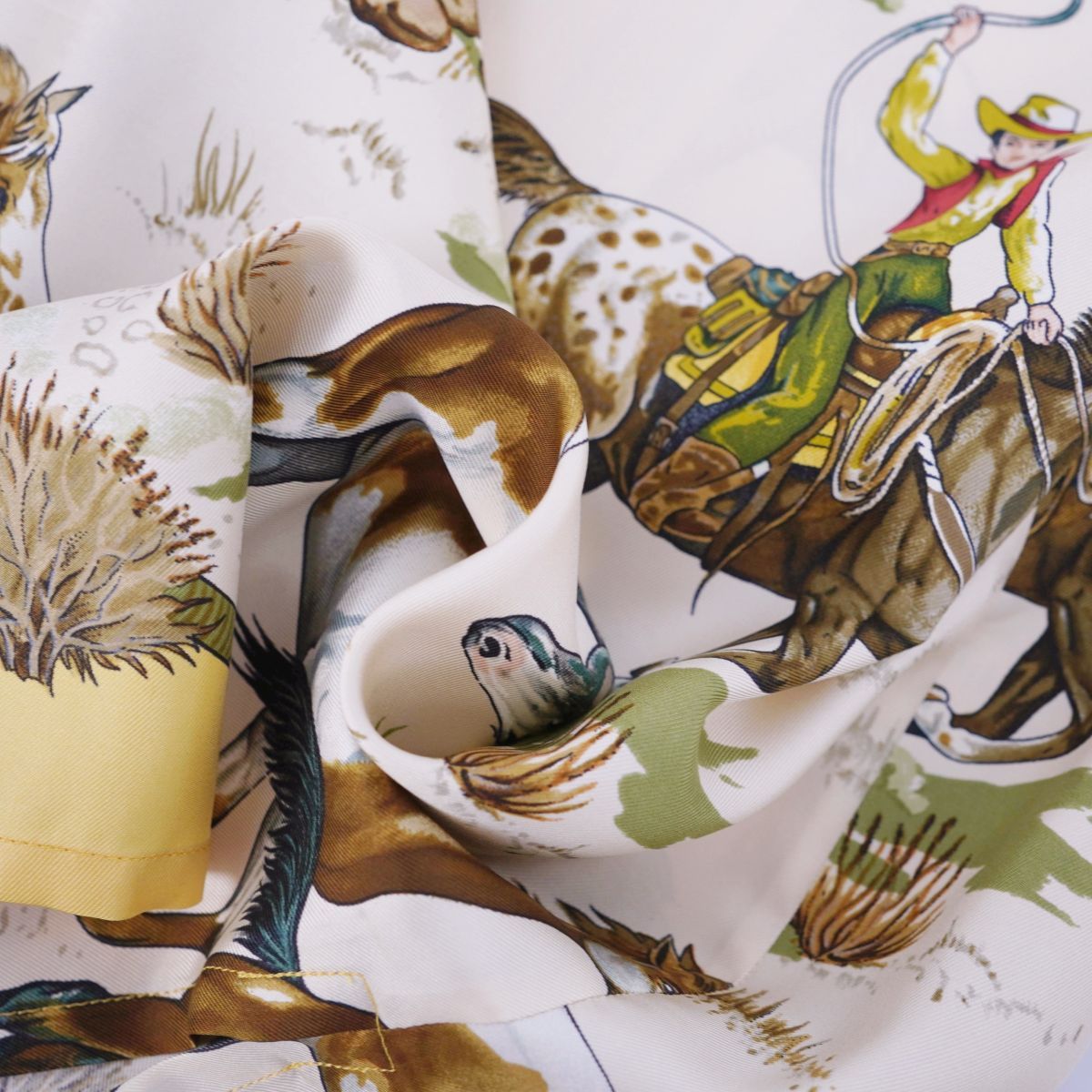 美品 vintage HERMES シャツ ブラウス 長袖 サーベル 装飾 総柄 HERMES - 美品 vintage HERMES シャツ ブラウス 長袖 サーベル 装飾 総