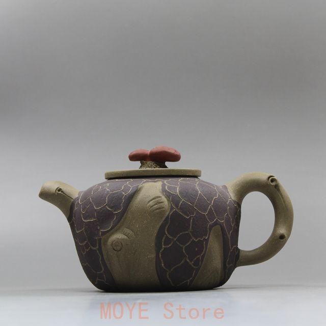 2色の霊芝を春に供紫砂壺 中国宜興 紫泥急須・茶壺・茶道具 2色の霊芝を春に供紫砂壺 中国宜興 紫泥急須・茶壺・茶道具 - メルカリ