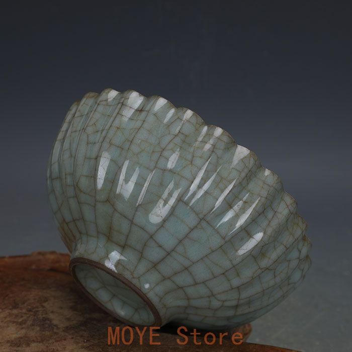 青磁 葵口椀 景徳鎮 陶磁器 現代工芸品 美術品 置物 - メルカリ