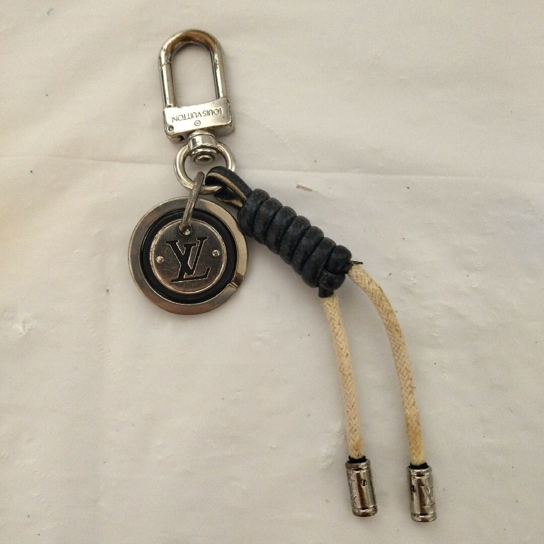 ルイヴィトン レザーロープ ダミエグラフィット キーホルダー M67224