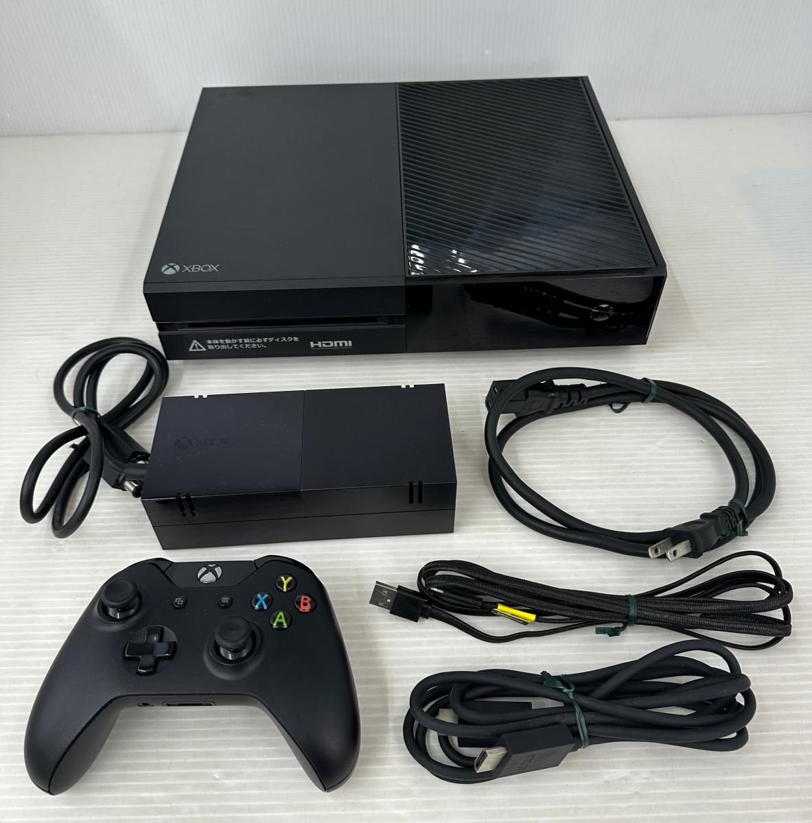 中古品】Microsoft マイクロソフト XBOX One 本体 1540 500GB (2512275
