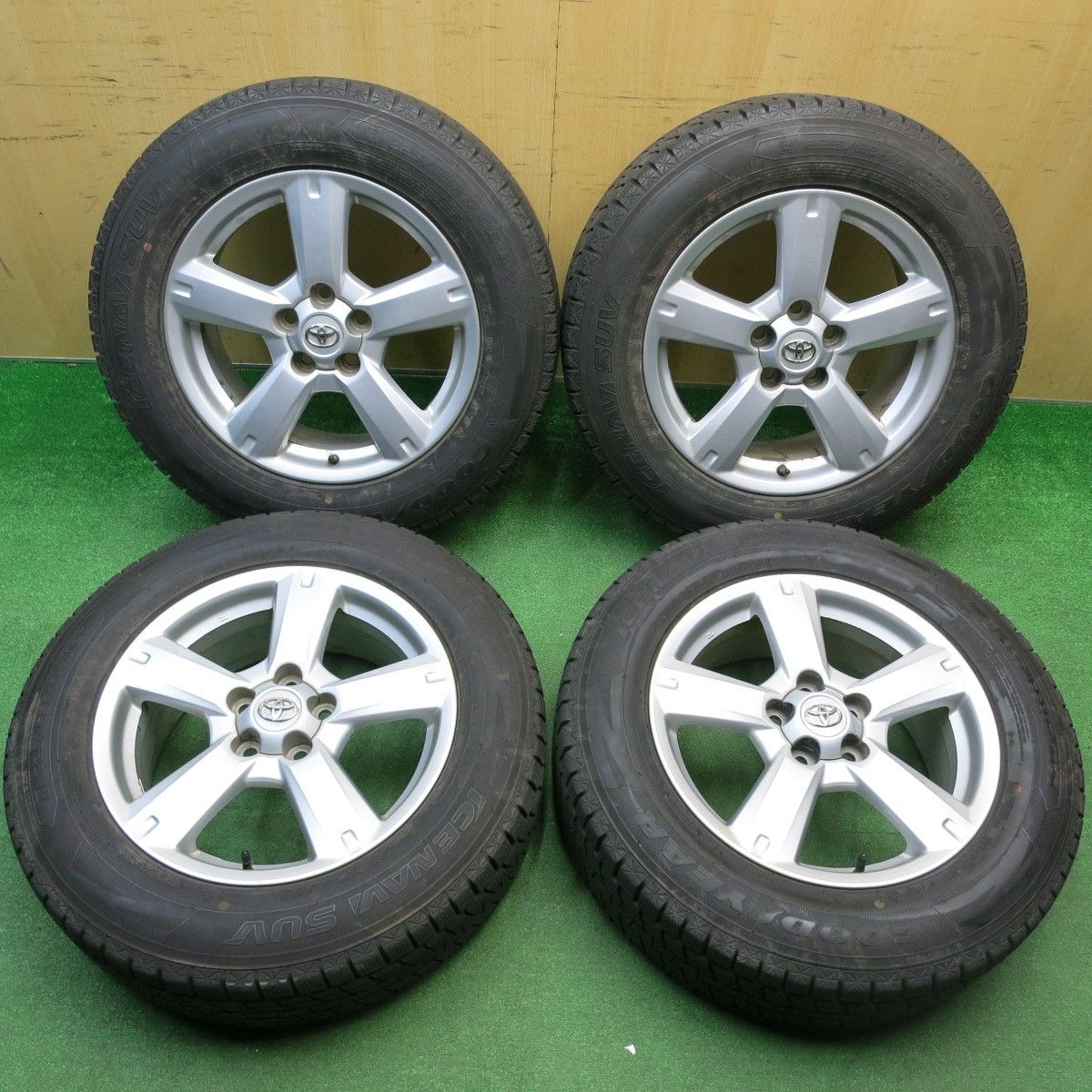 バリ溝！21年！キレイ！9.5分☆トヨタ 30系 RAV4 純正 225/65R17