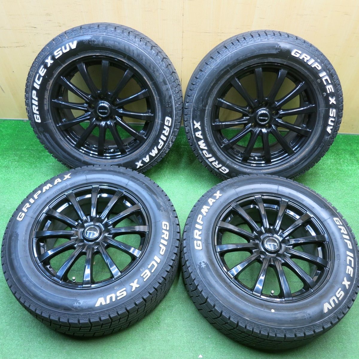 バリ溝！22年！キレイ！ほぼ10分☆スタッドレス 225⁄65R17 グリップ