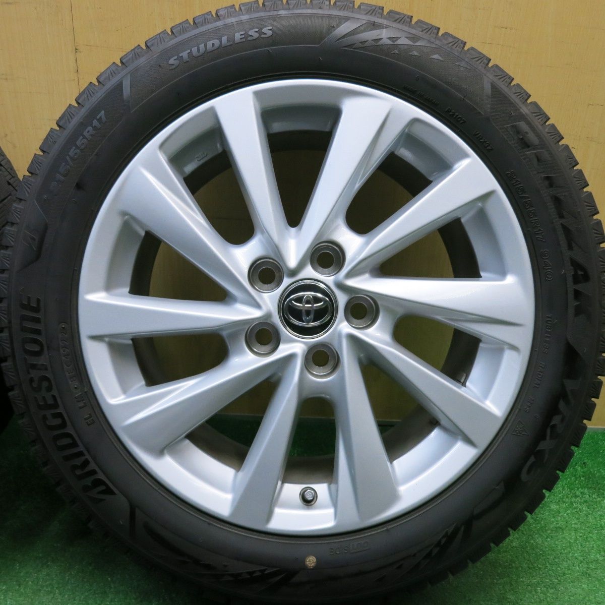 バリ溝！22年！9.5分☆トヨタ 70系 カムリ 純正 215/55R17