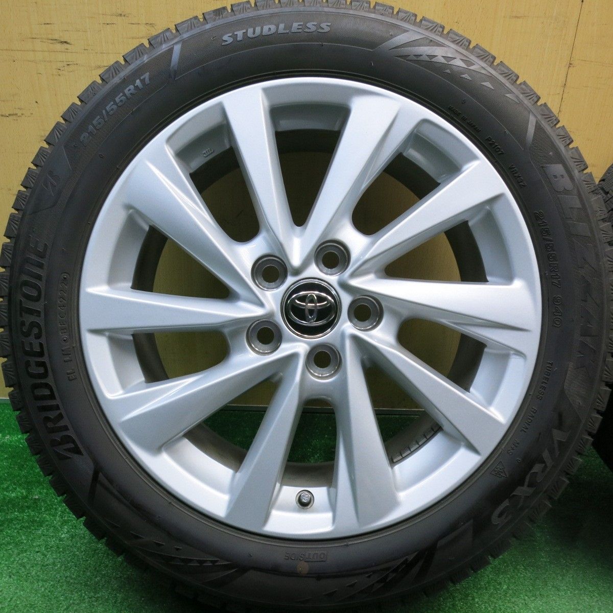 バリ溝！22年！9.5分☆トヨタ 70系 カムリ 純正 215/55R17