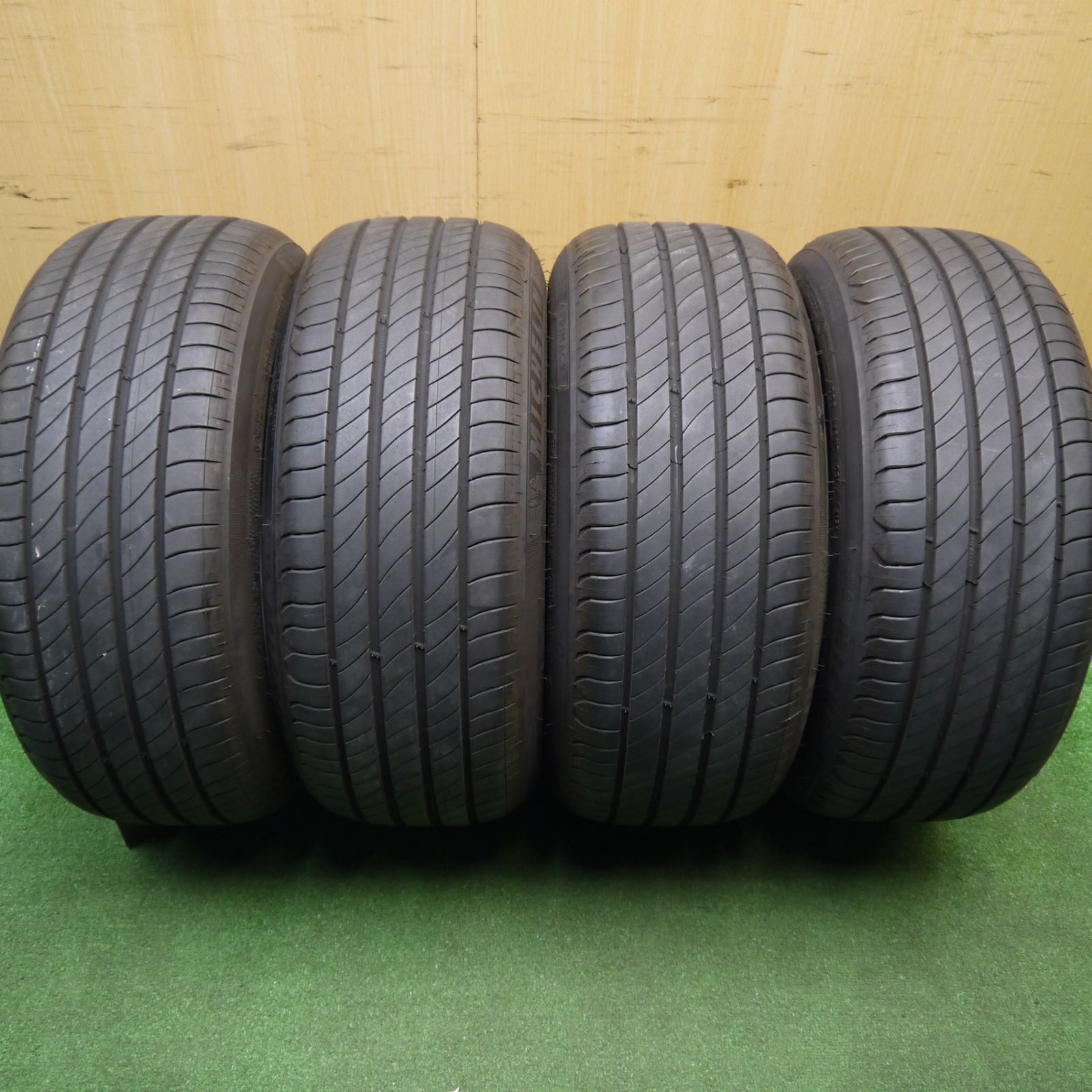 バリ溝！24年！9.5分☆215/45R17 ミシュラン プライマシー4 PRIMACY4 