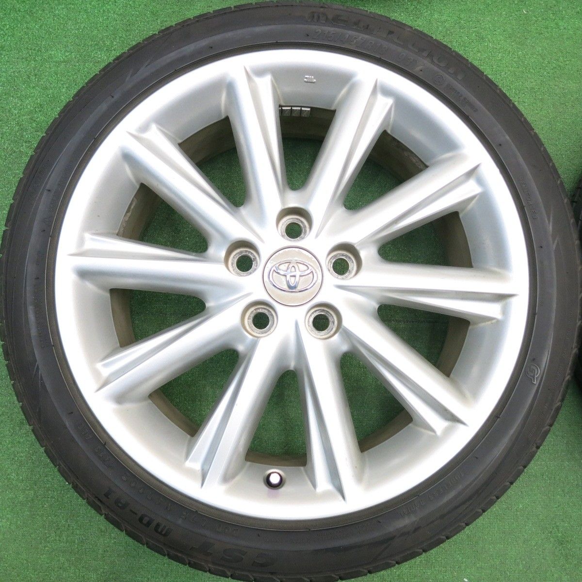 バリ溝！23年！9.5分☆トヨタ SAI サイ 純正 215/45R18 メダリオン CST