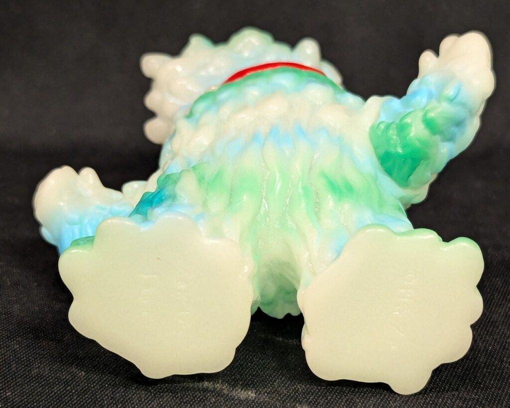 MAXTOY ミニソフビ怪獣倉庫シリーズ ザザーン 蓄光成型/緑/水色 - メルカリ