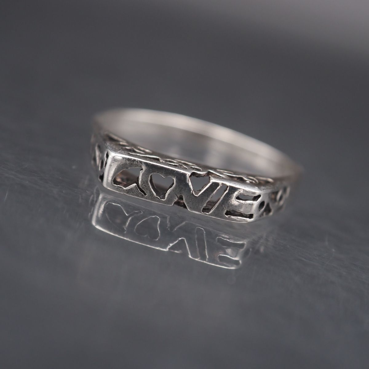 L646 ヴィンテージ 925刻印 リング 透かし彫り メッセージ デザイン