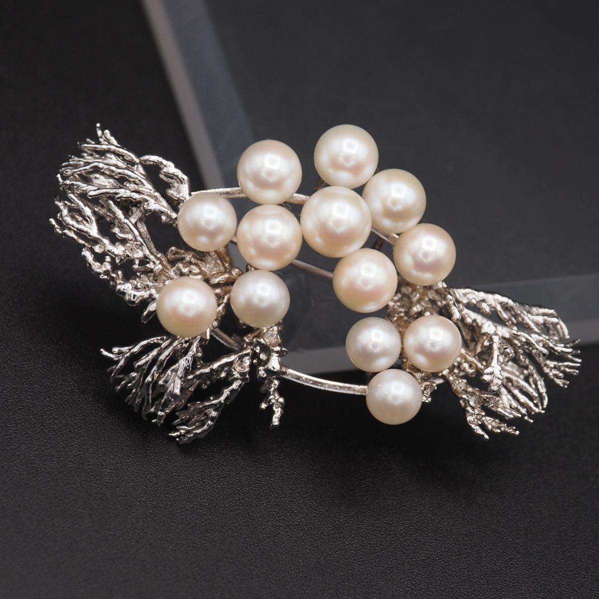 極美品✨ パール　ブローチ　20粒　照り強　マルチカラー　真珠　シルバー刻印 L822 本真珠 5.5-7.1mm13珠 パール STERLING刻印 ブローチ デザイン