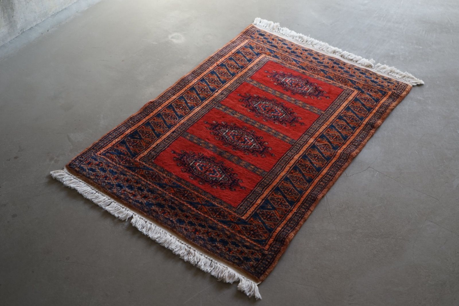 ヴィンテージラグ トルコ トルクメン 1970年代 99 × 65.5 cm No