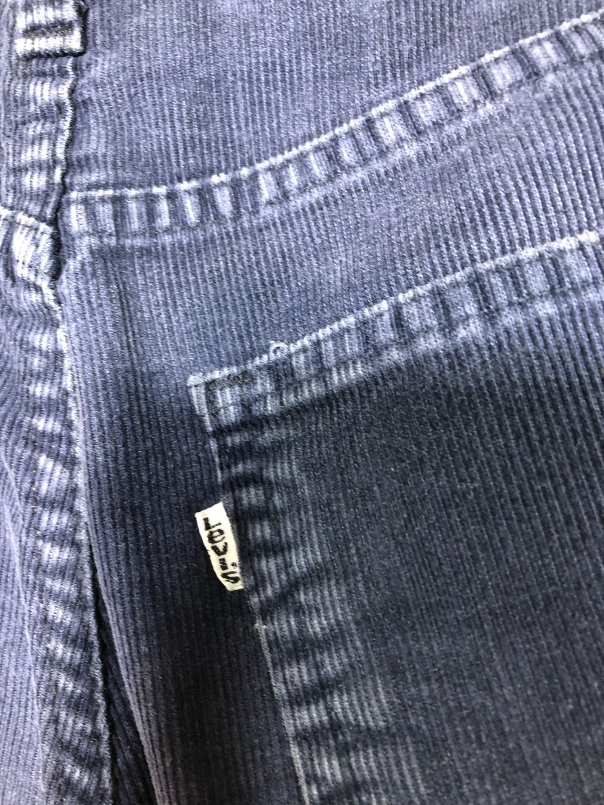 532172 LEVI'S 519 1517 ボタン裏536 コーデュロイ 532172 LEVI'S 519 1517 ボタン裏536 コーデュロイ パンツ 白タブ
