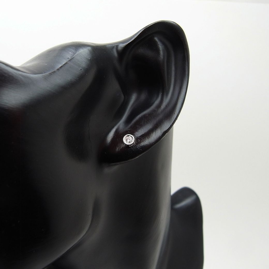 ロイヤルアッシャー プラチナ ダイヤモンド ピアス 0.08ct Pt900 SA