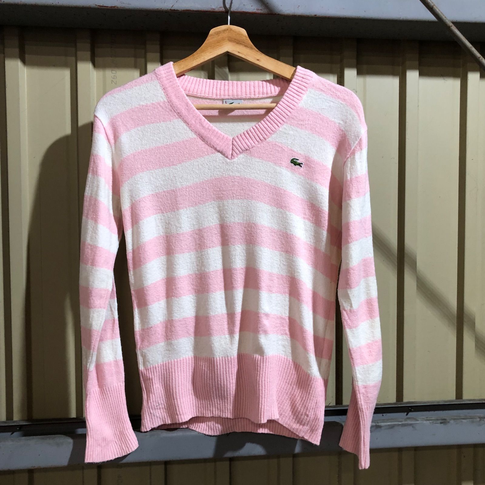 Lacoste ピンク ニットポロセーター ウール 配色ボーダーニットポロセーター | LACOSTE/ラコステ | 三越