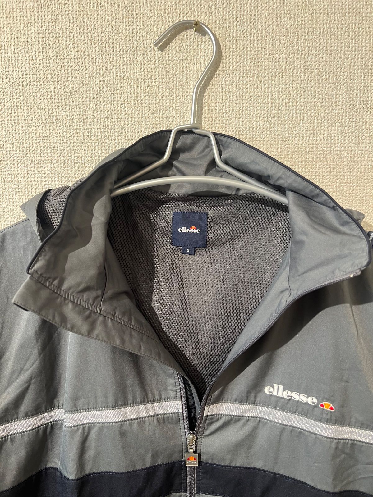 極美品】 ellesse エレッセ ナイロンジャケット ウインドブレーカー