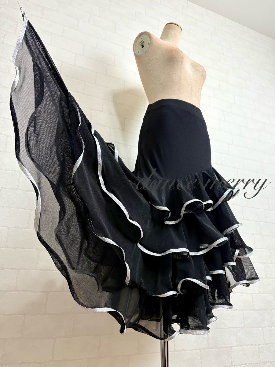 新品　社交ダンス　ラテン　スカート　黒　シルバー　パーティ　タンゴ　1103 新品 社交ダンス ラテン スカート 黒 シルバー パーティ タンゴ 1103