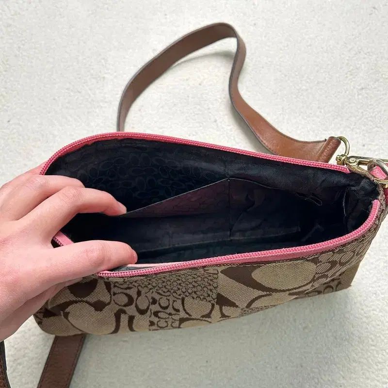 COACH シグネチャー ファブリック ボディ バッグ 【公式通販】