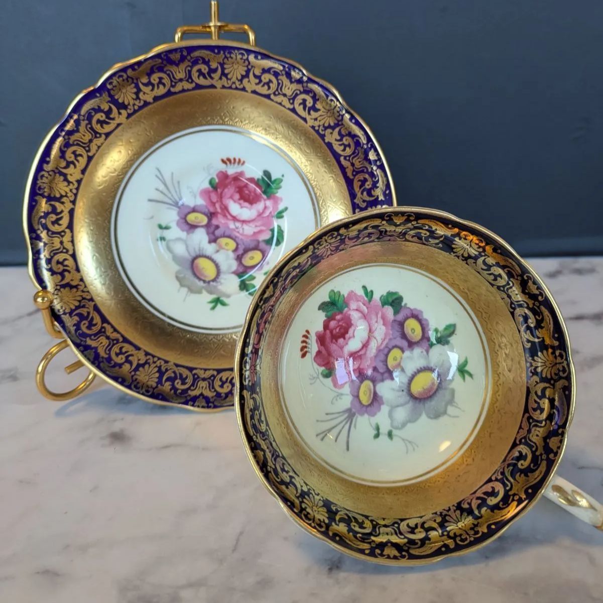 美品 パラゴン ピオニーシェイプ カップ＆ソーサー コバルト ピンク