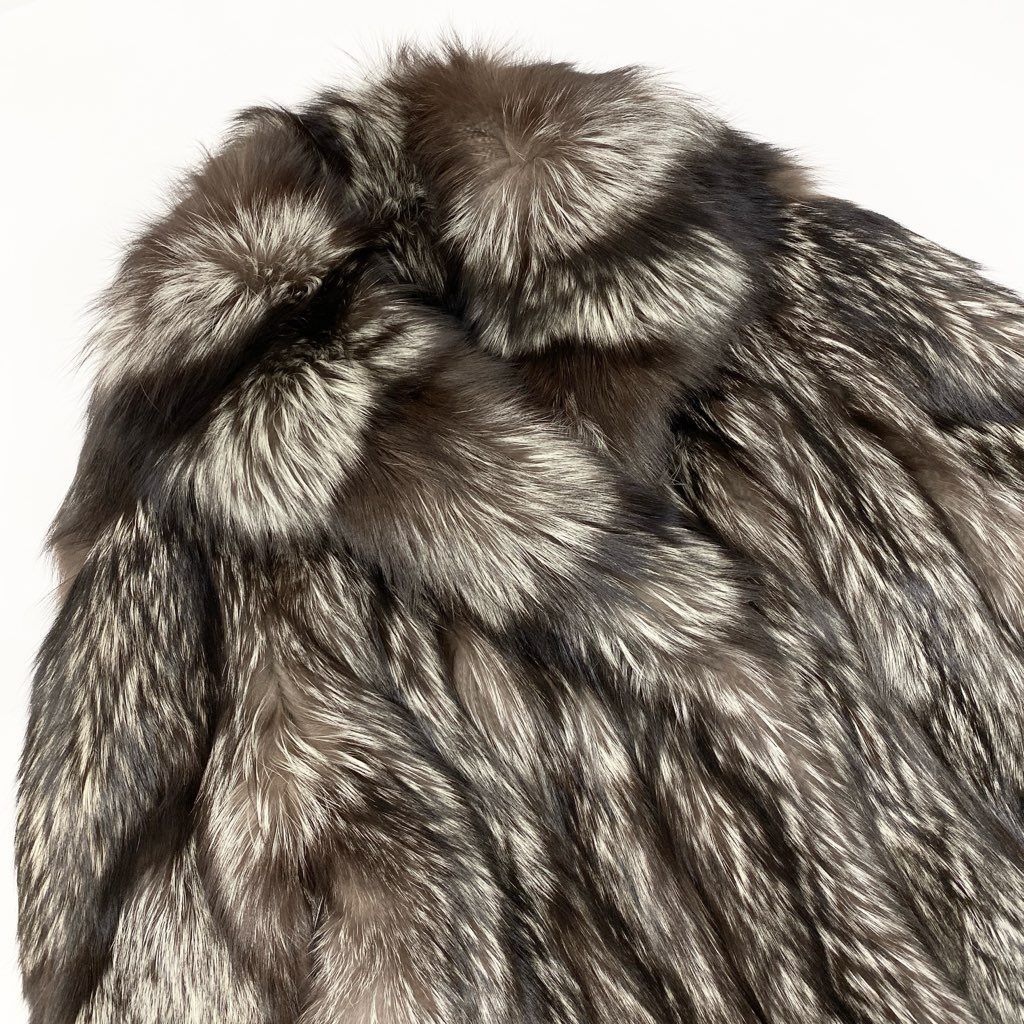 日本製✩材料に✩新品タグ付き✩難あり激安✩ダイドフォックス✩ロングファーコート 1l27 Canada Fox シルバーフォックス 極厚 ロングコート サイズF 最