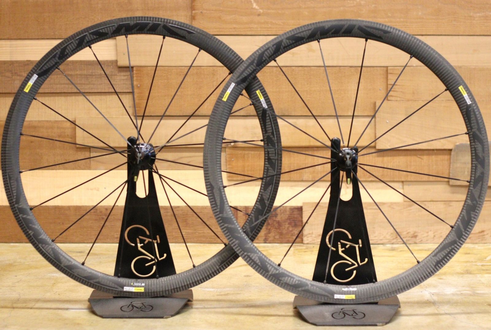 MAVIC マビック　COSMIC 40 クリンチャー コスミックカーボン マヴィック コスミックカーボン 40 エリート MAVIC COSMIC CARBON 40