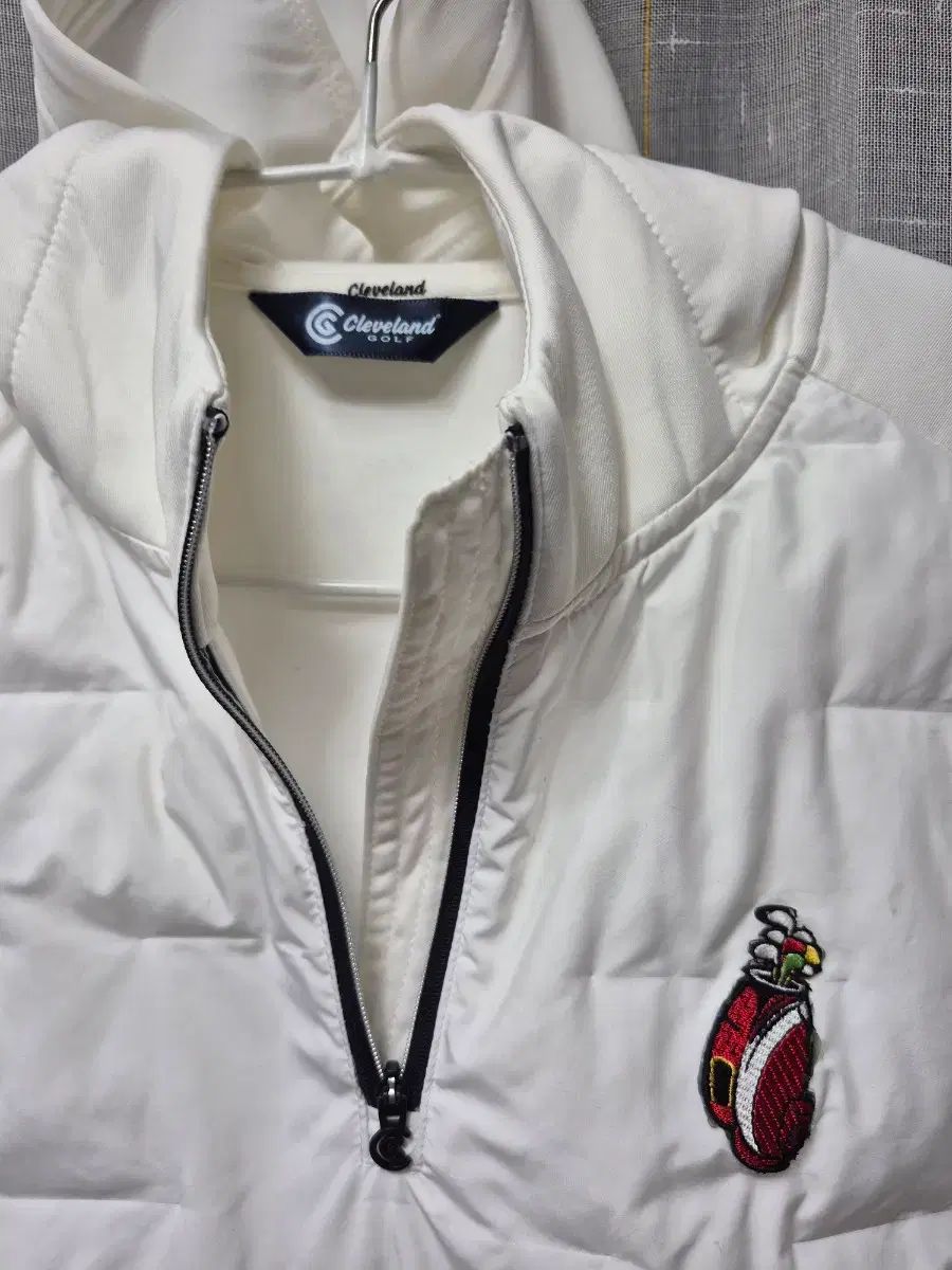 クリーブランド ゴルフ レディース 白 ダウン フーディー Tシャツ