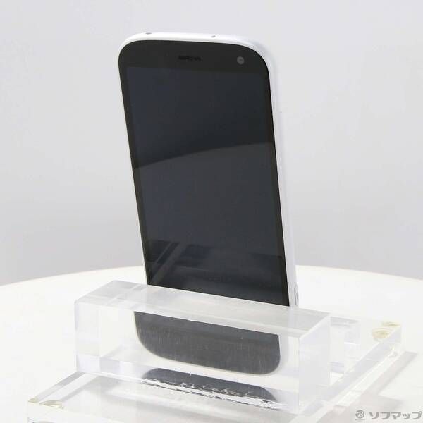 docomo らくらくスマートフォン　F-52B ホワイト ムスビー｜NTT docomo らくらくスマートフォン F-52B ホワイト