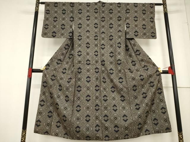 平和屋着物●本場大島紬　龍郷絣　花菱文　松　正絹　逸品　AABF0959ck 平和屋着物○本場大島紬 龍郷絣 花菱文 松 正絹 逸品 AABF0959ck