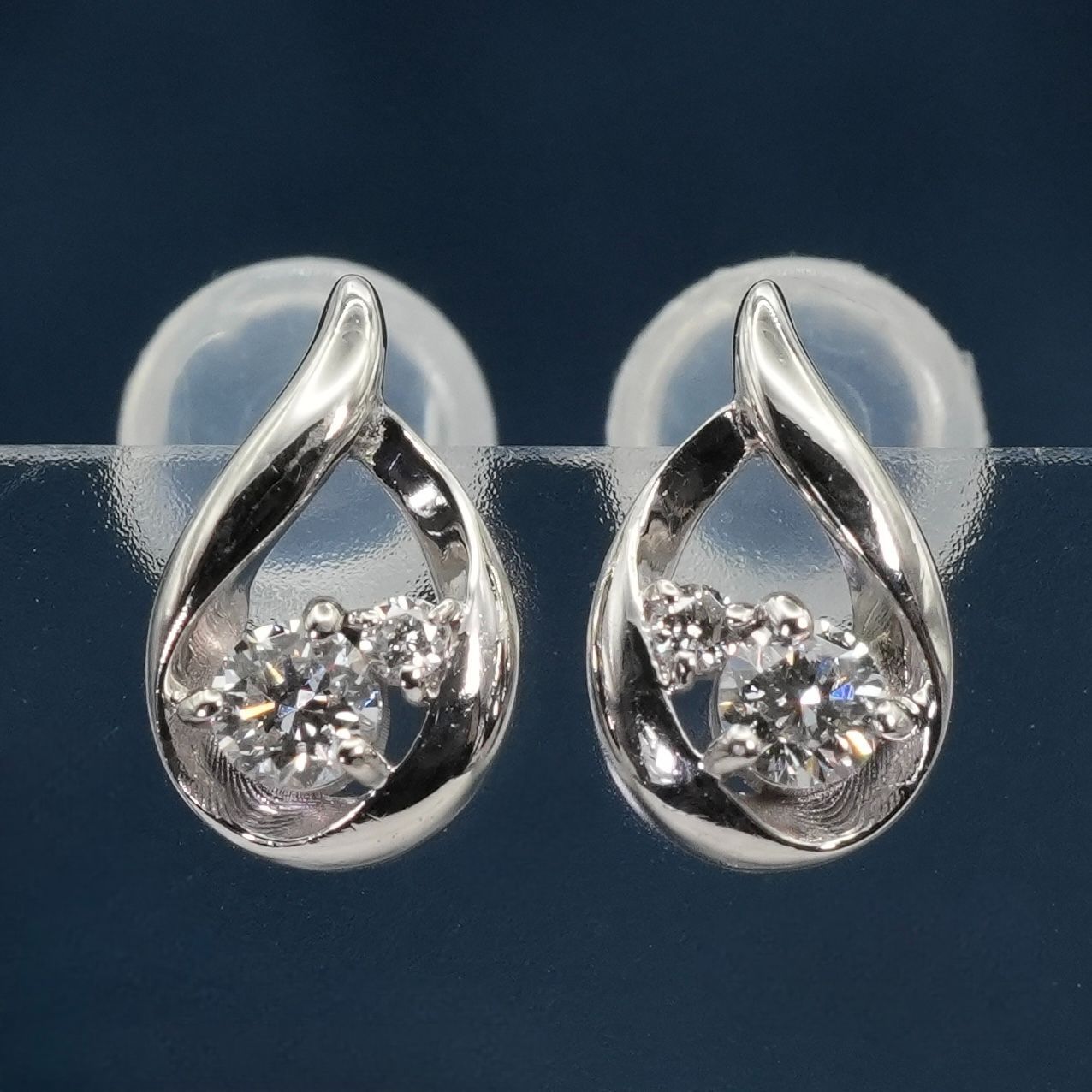 ヴァンドーム青山 プラチナ ダイヤ ドロップ ピアス/25-2689 - メルカリ