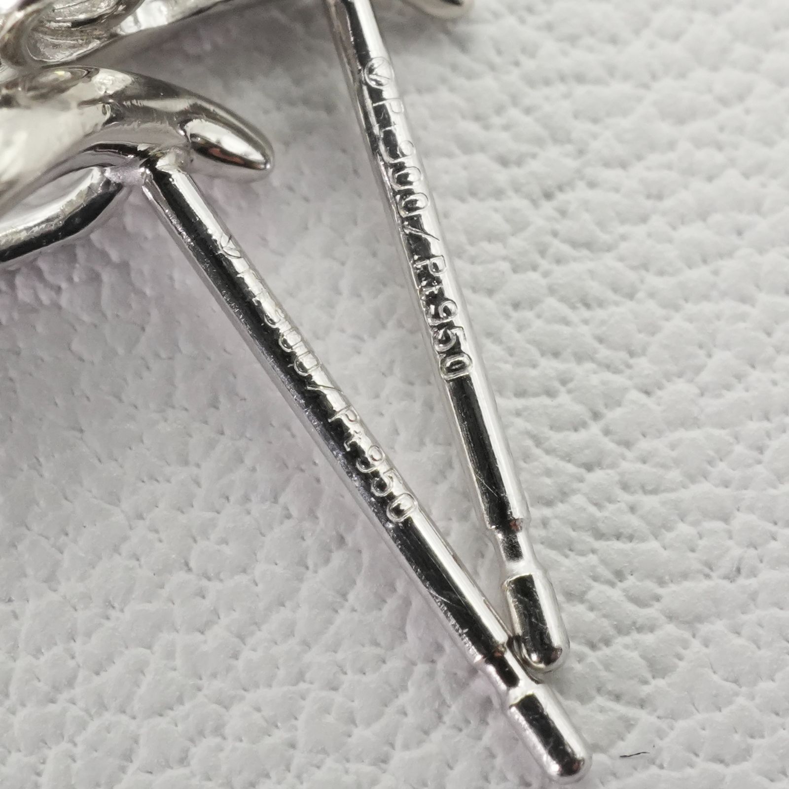 ヴァンドーム青山 プラチナ ダイヤ ドロップ ピアス/25-2689 - メルカリ