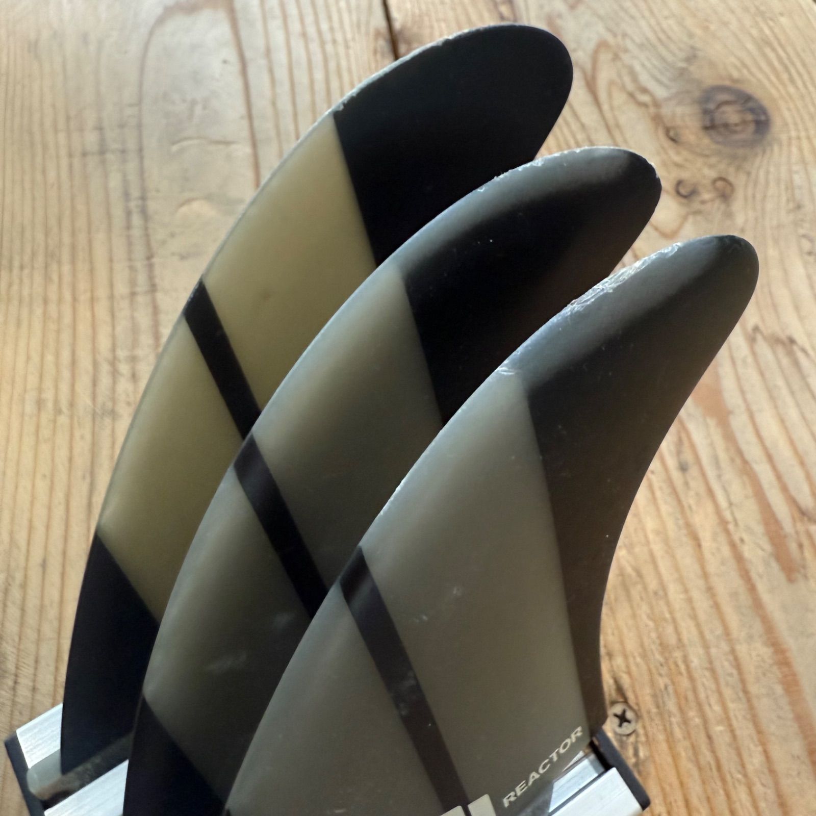 中古品 FCS2 フィン REACTOR リアクター トライフィン Mサイズ