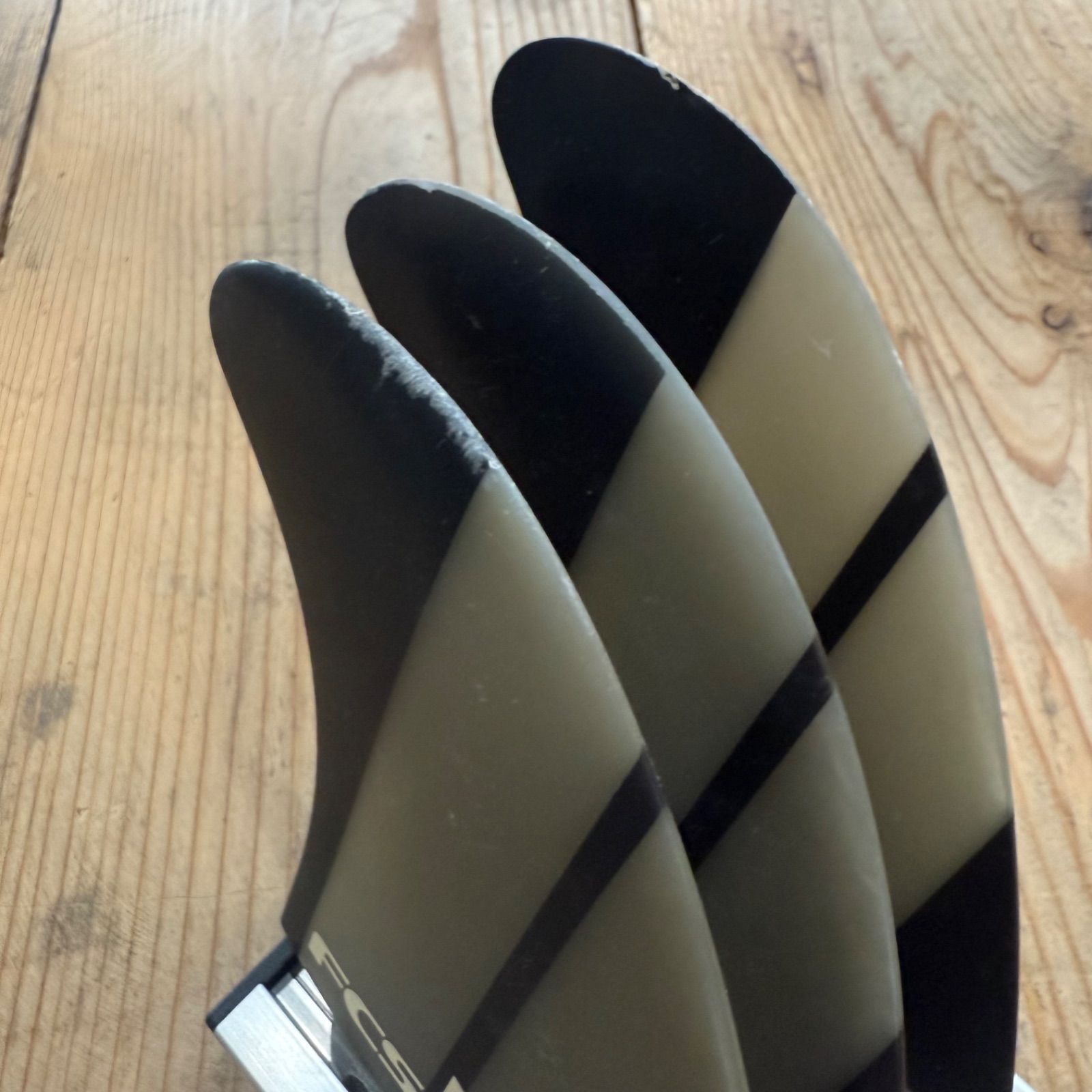 中古品 FCS2 フィン REACTOR リアクター トライフィン Mサイズ