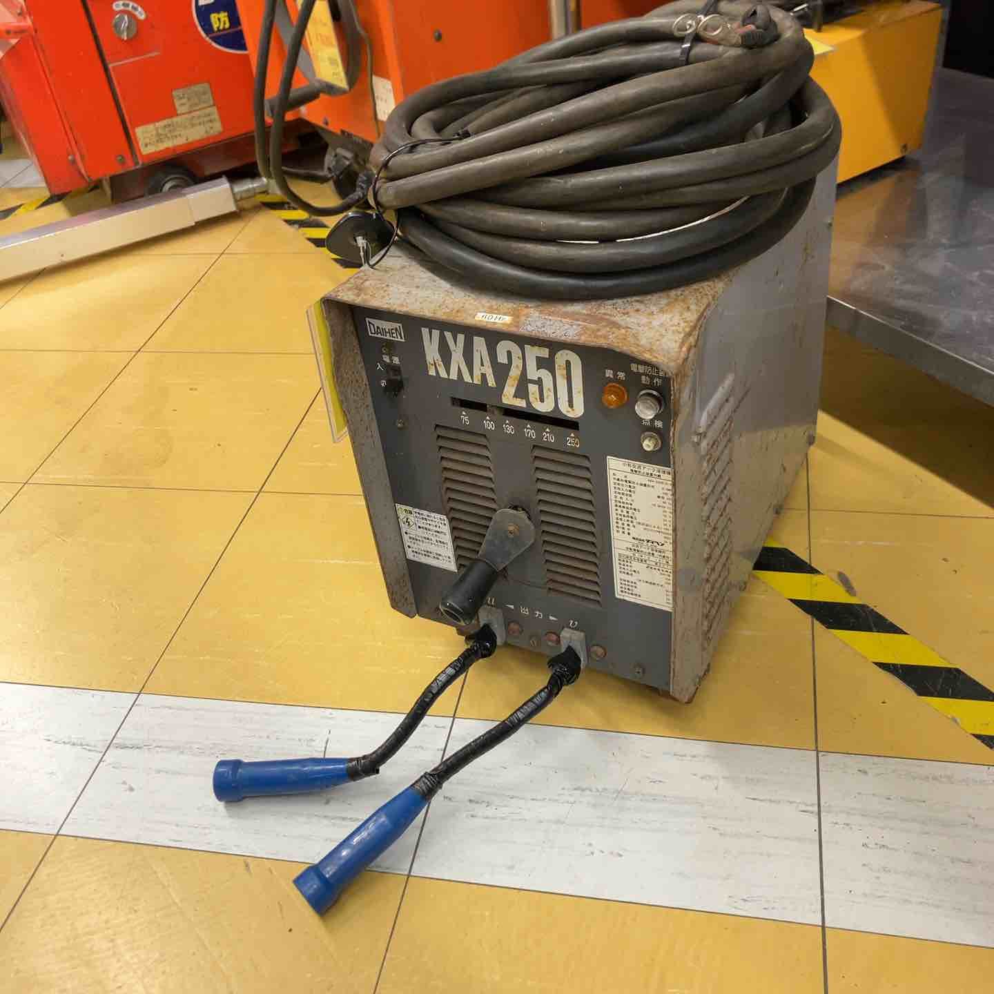 送料含む！【中古品】◇ダイヘン 200V交流アーク溶接機 KXA250 本体