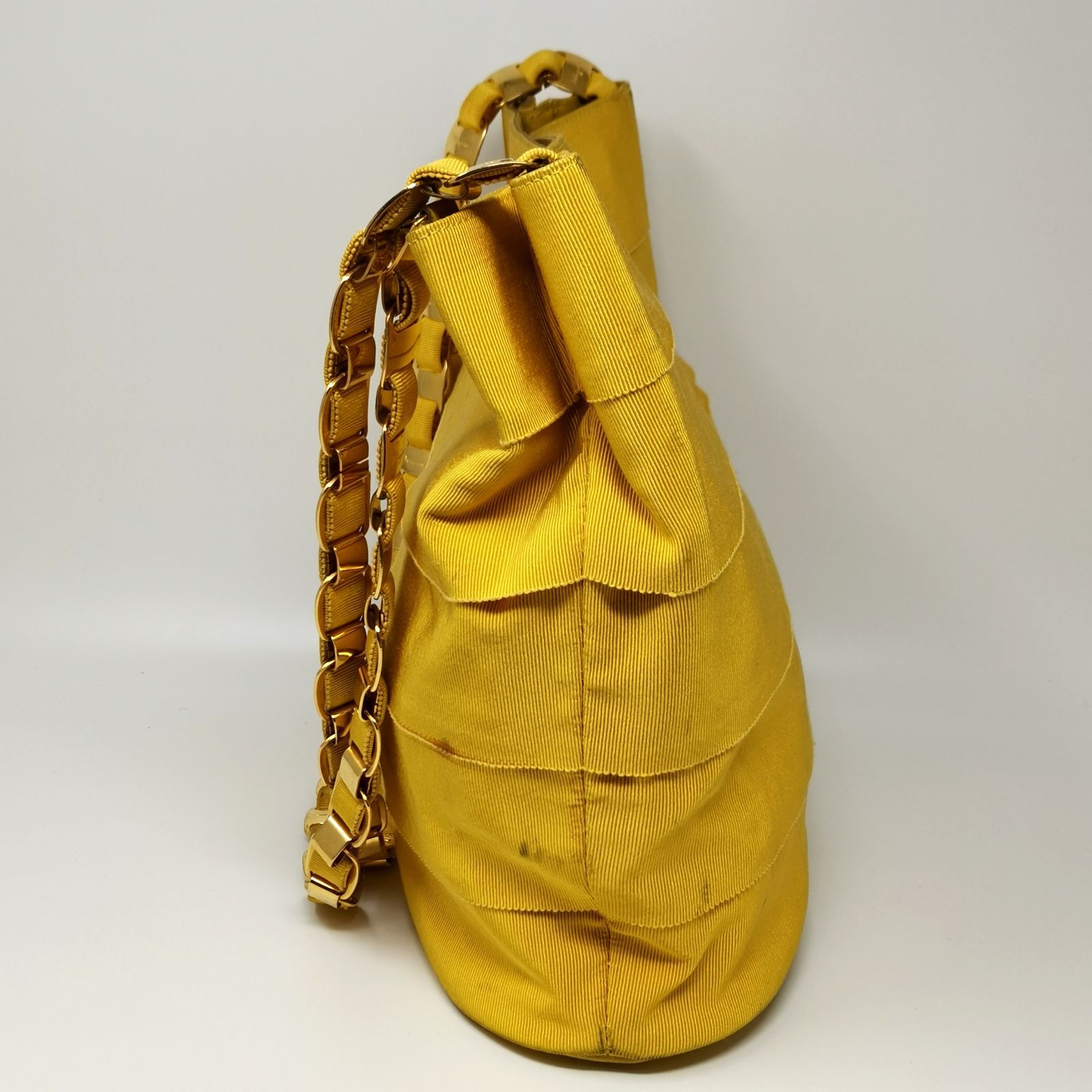 正規品☆フェラガモFerragamoイエロー黄色かごバッグ風 イエロー（黄色）系 FERRAGAMO(フェラガモ) ハンドバッグ(レディース