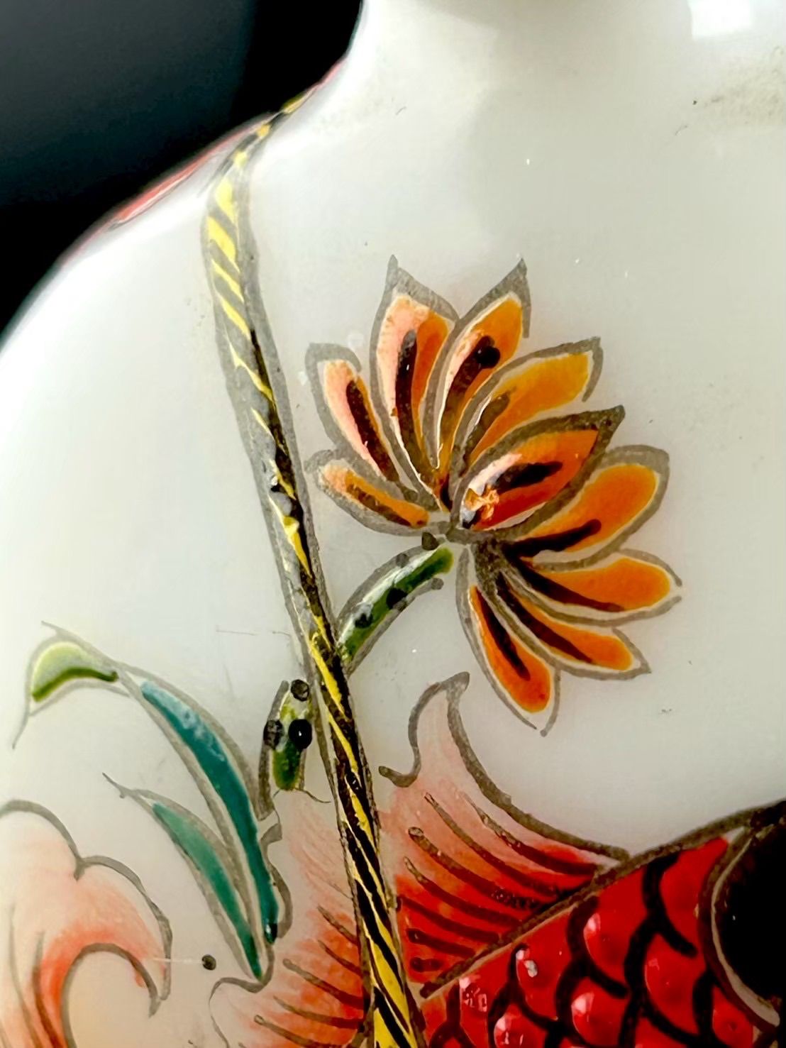 幽玄】中国古玩 ガラス製 絵付鼻煙壺 鯉 古美術品 - メルカリ