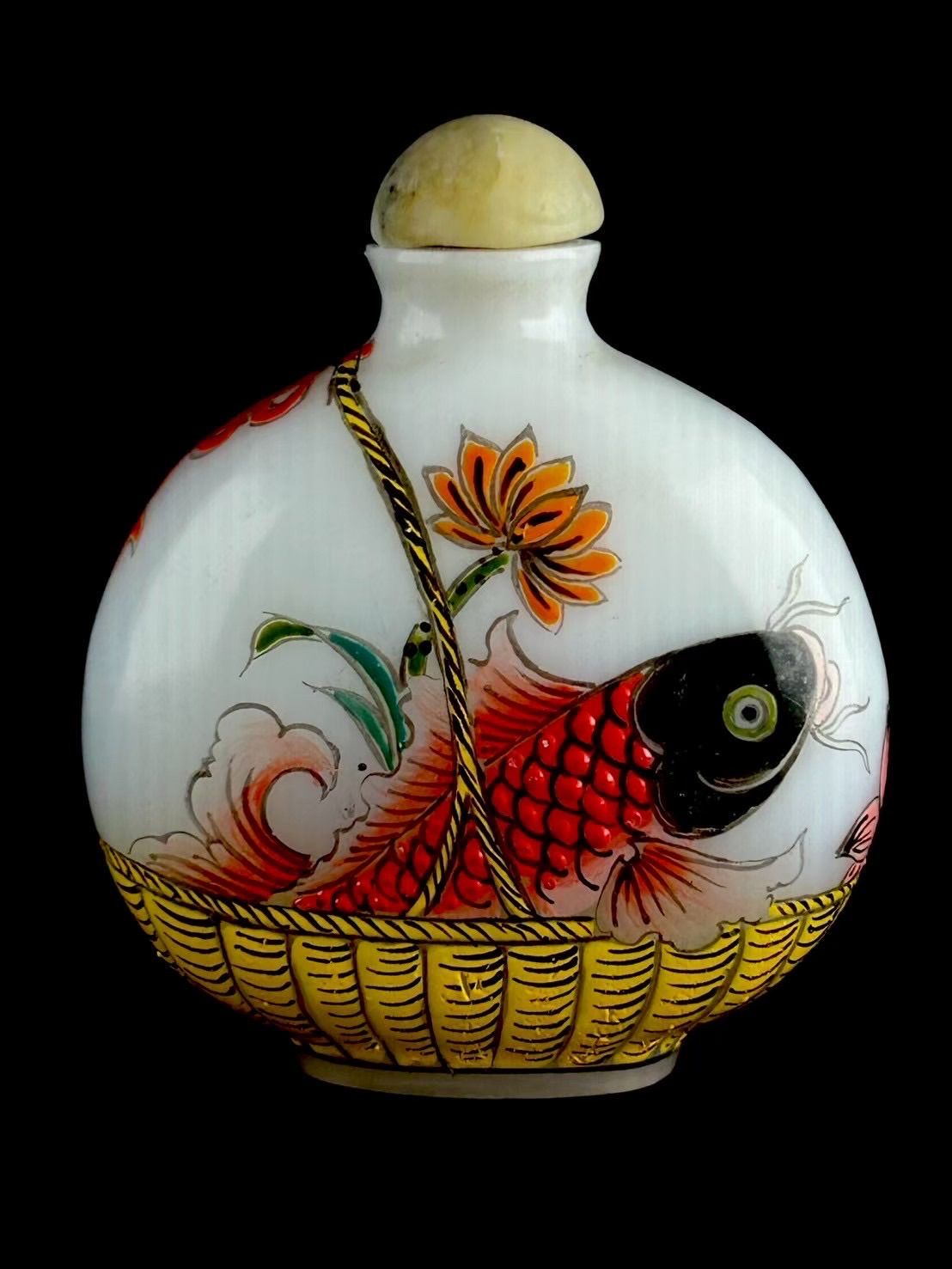 幽玄】中国古玩 ガラス製 絵付鼻煙壺 鯉 古美術品 - メルカリ