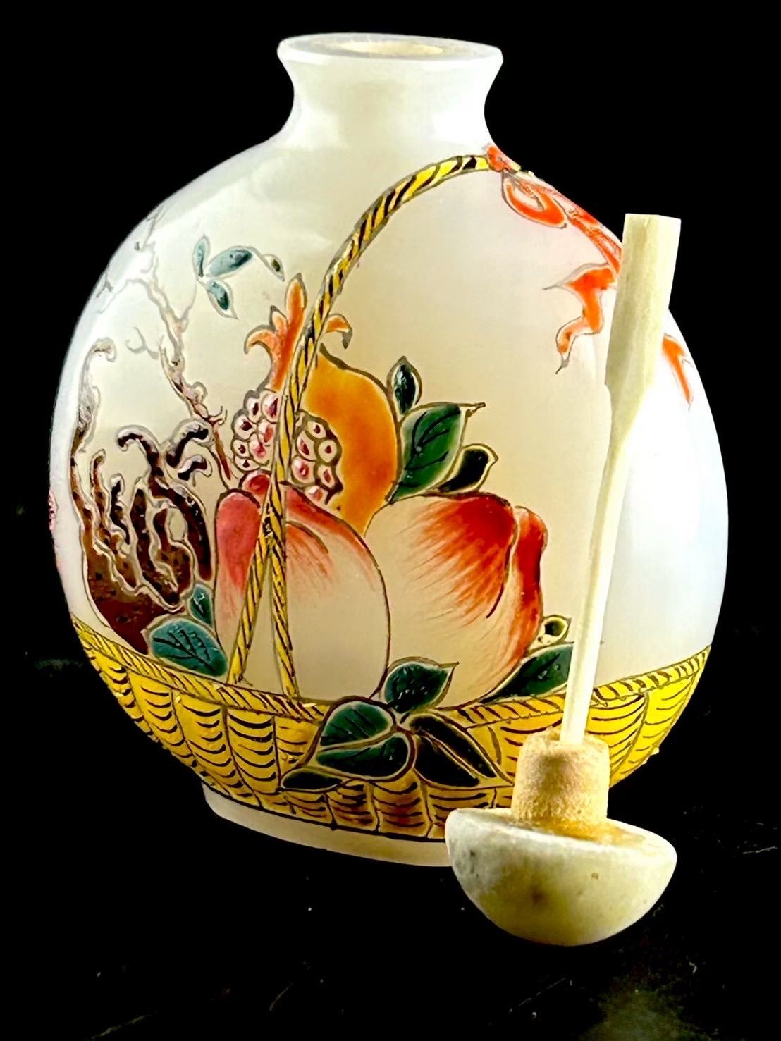 幽玄】中国古玩 ガラス製 絵付鼻煙壺 鯉 古美術品 - メルカリ