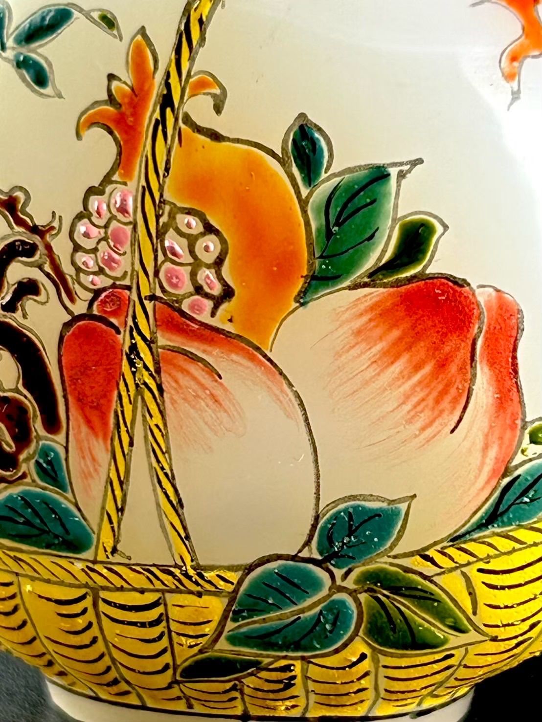 幽玄】中国古玩 ガラス製 絵付鼻煙壺 鯉 古美術品 - メルカリ