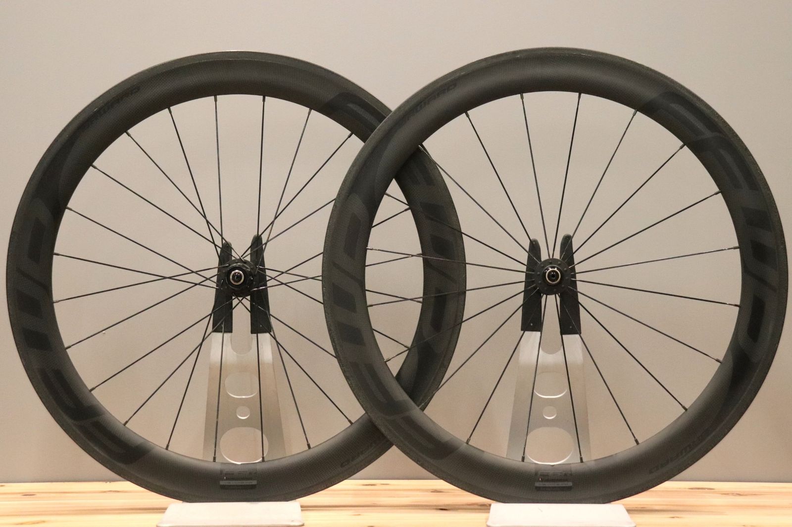 ファストフォワード FFWD F6R カーボン チューブラー ホイールセット