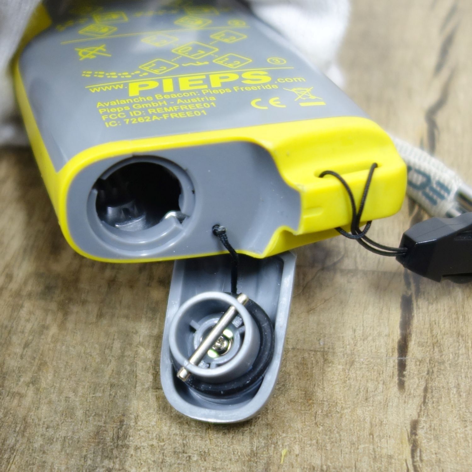 Pieps Freeride ビーコン PIEPS FREERIDE Avalanche Beacon | travelmania.jp