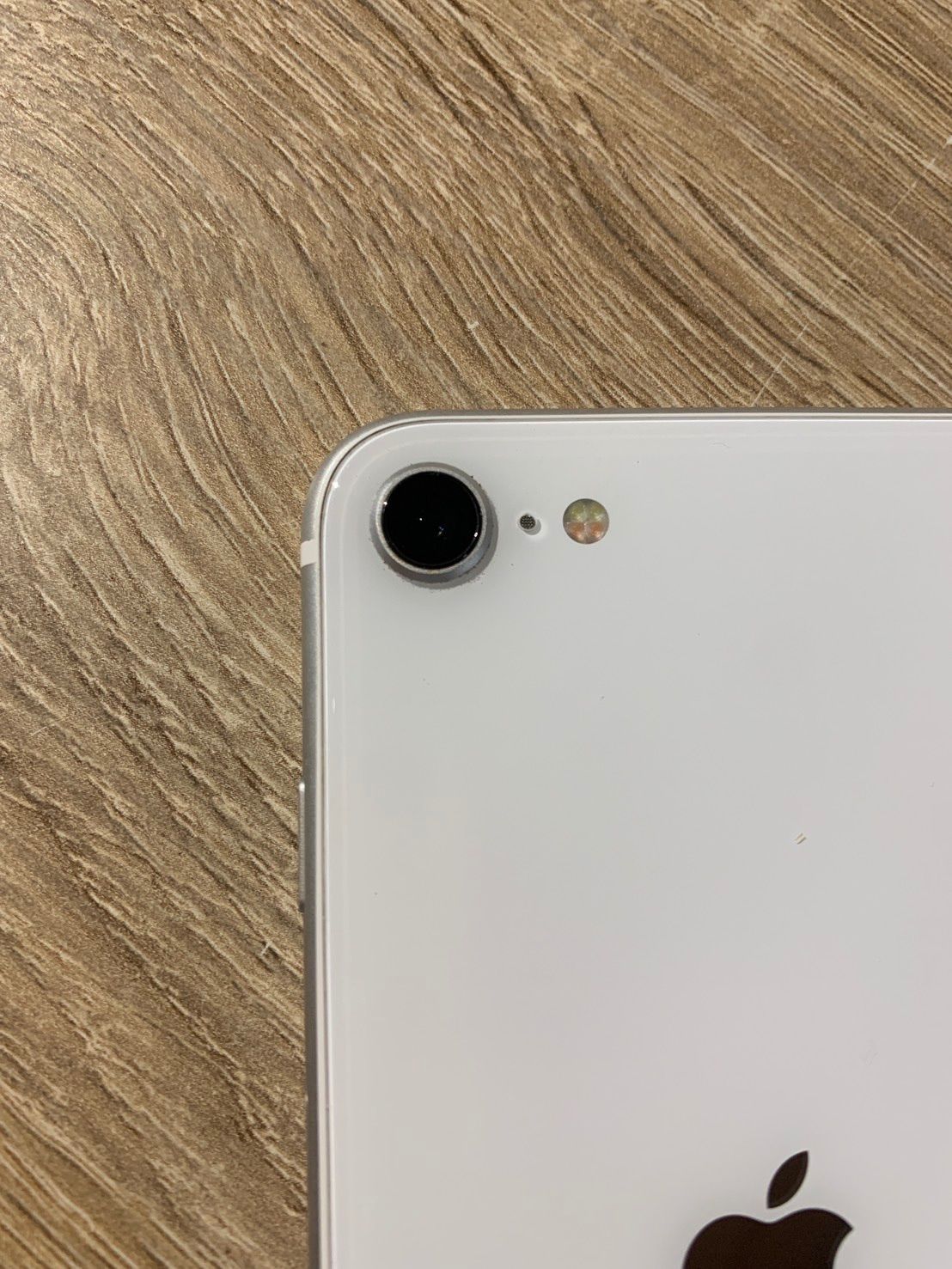 7330 iPhone SE 第二世代 ホワイト ジャンク品 - メルカリ