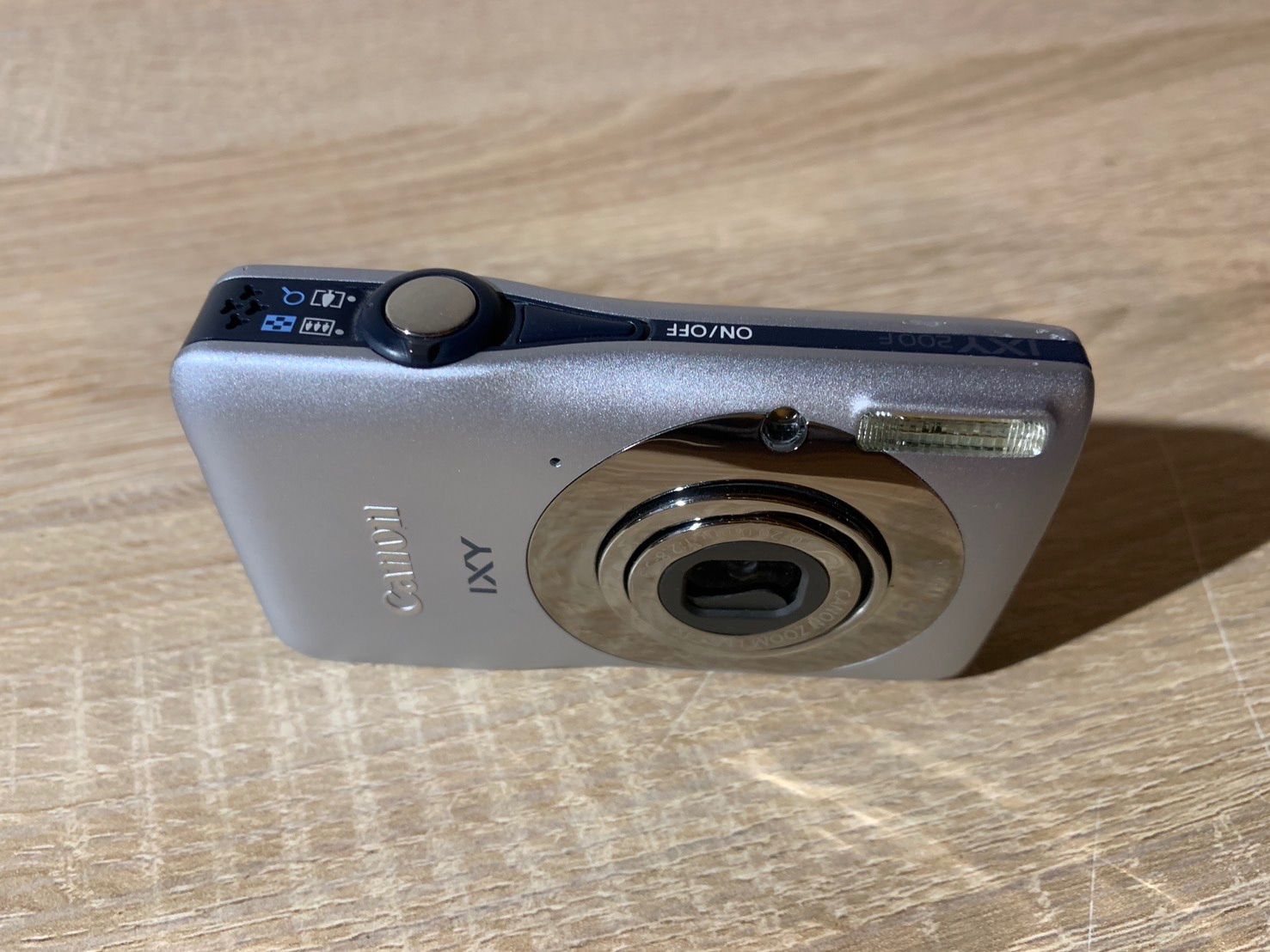 7335 Canon IXY 200F シルバー デジカメ ジャンク品 - メルカリ