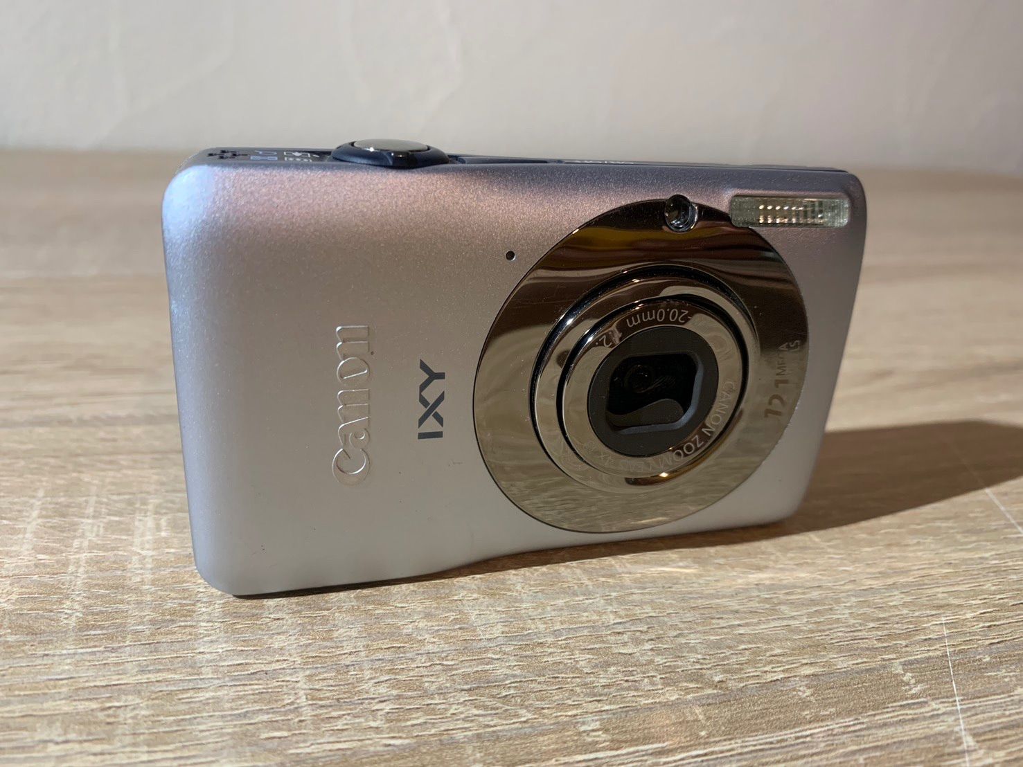 7335 Canon IXY 200F シルバー デジカメ ジャンク品 - メルカリ