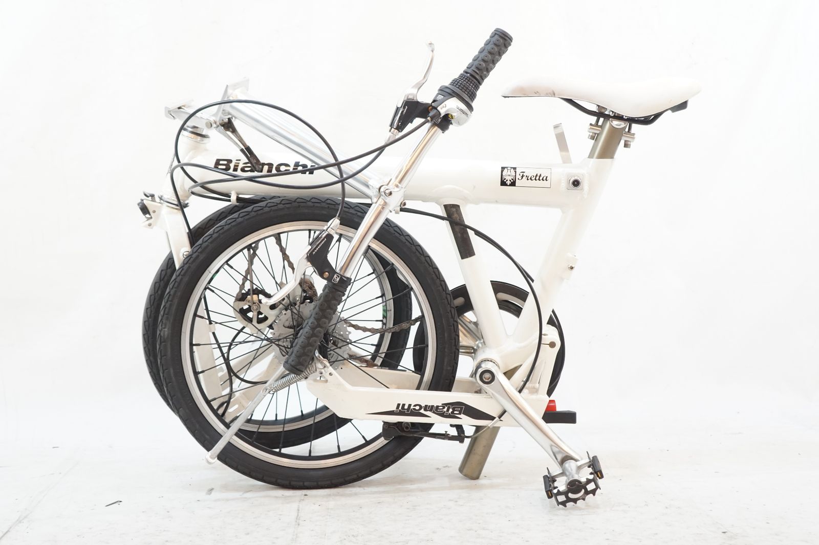 BIANCHI 「ビアンキ」 FRETTA 2013年モデル 18インチ 折り畳み自転車 ジャンク BIANCHI 「ビアンキ」 FRETTA 18インチ 2008年頃 折り畳み